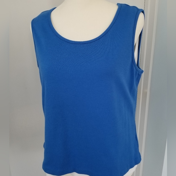 Checked 2 PC Jacket & Tank Set - Picture 10 of 11